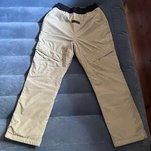 Fear of God Essentials Cargo Size S